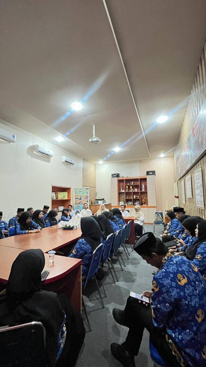 foto Usai Pelantikan, PPPK Paruh Waktu DPMPTSP Pinrang Diberi Penyambutan dan Penguatan Soliditas