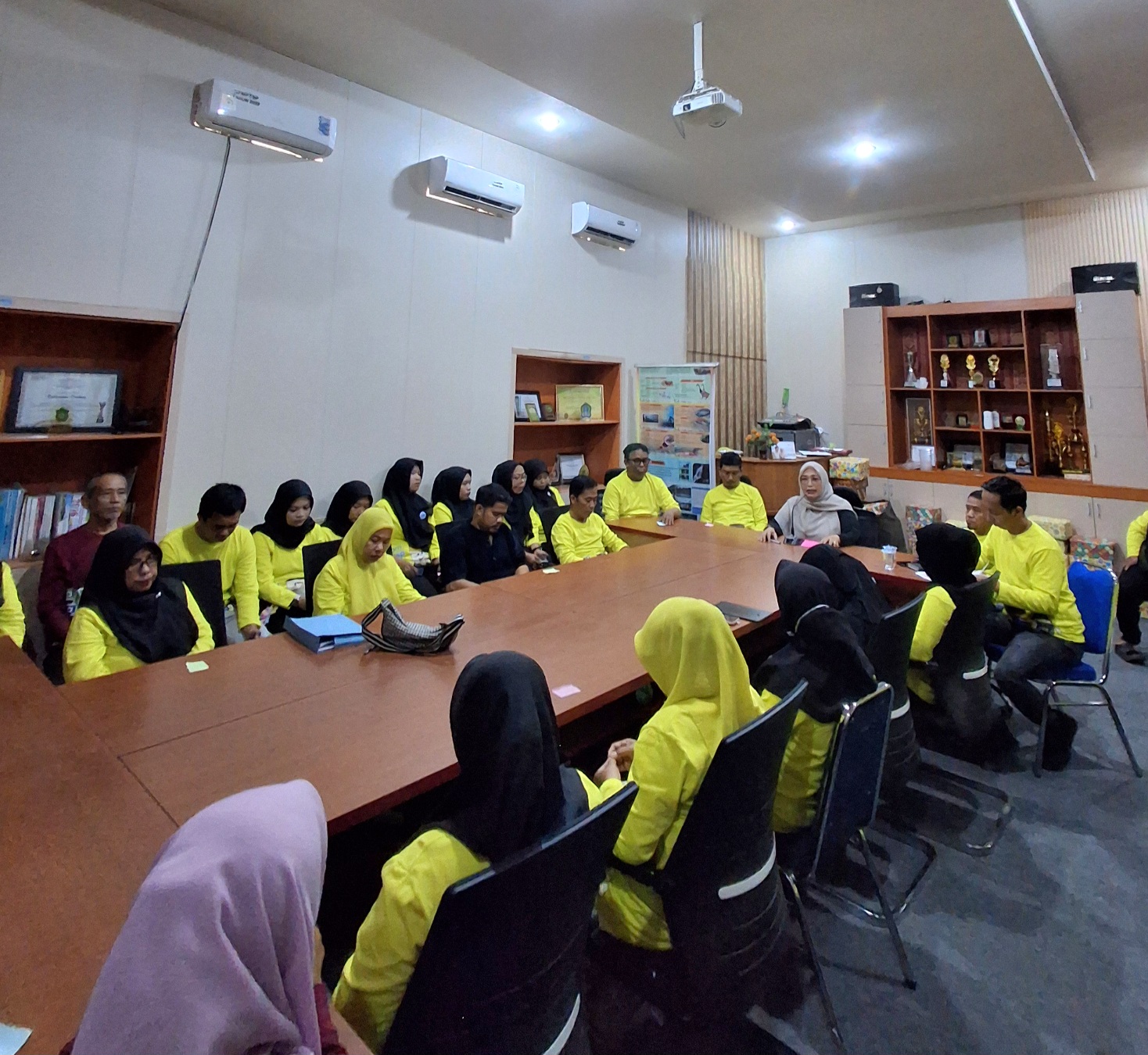 foto Rapat Staf Internal DPMPTSP Pinrang, Awali Kinerja Tahun 2026